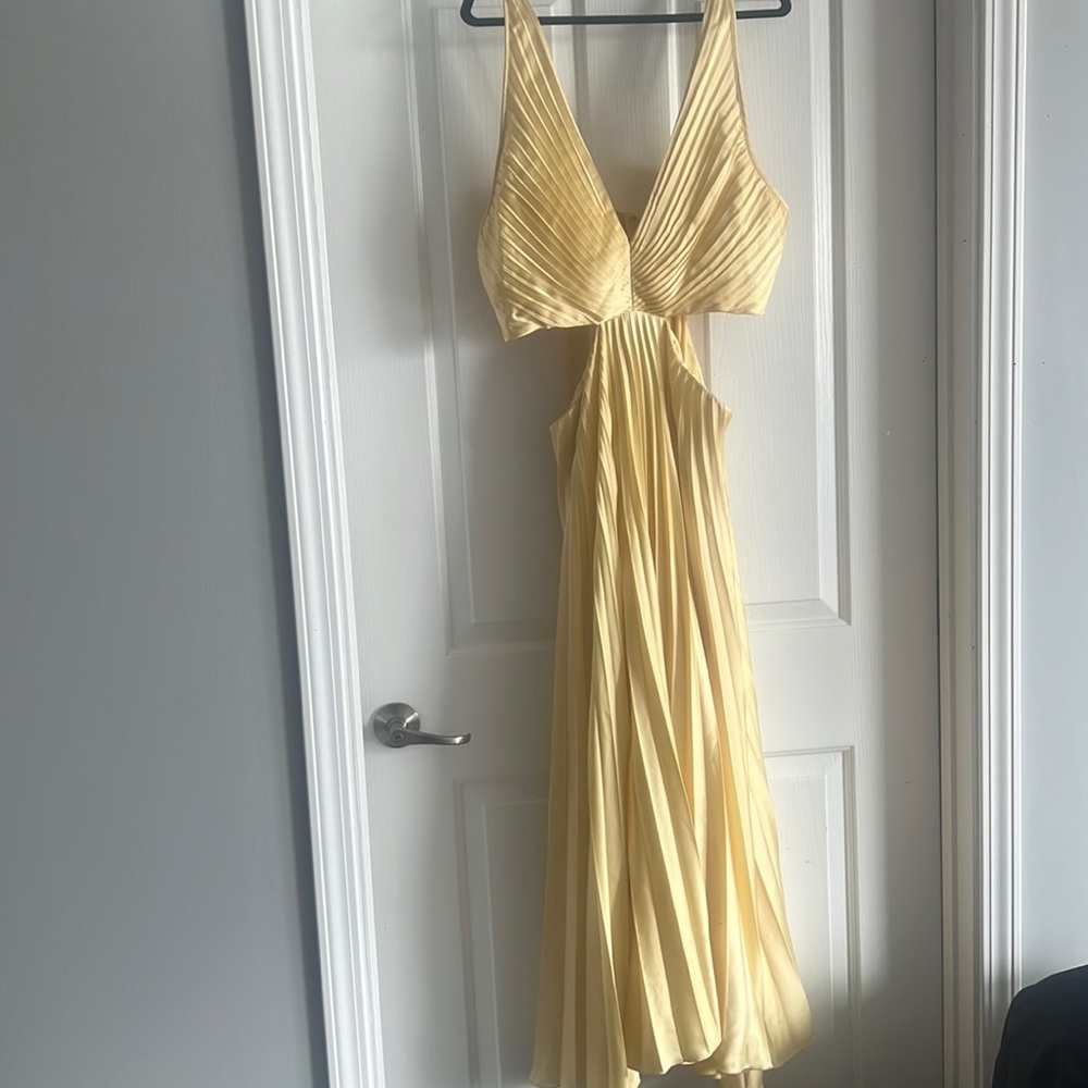 Beautiful golden, yellow Abercrombie dress size XXL
